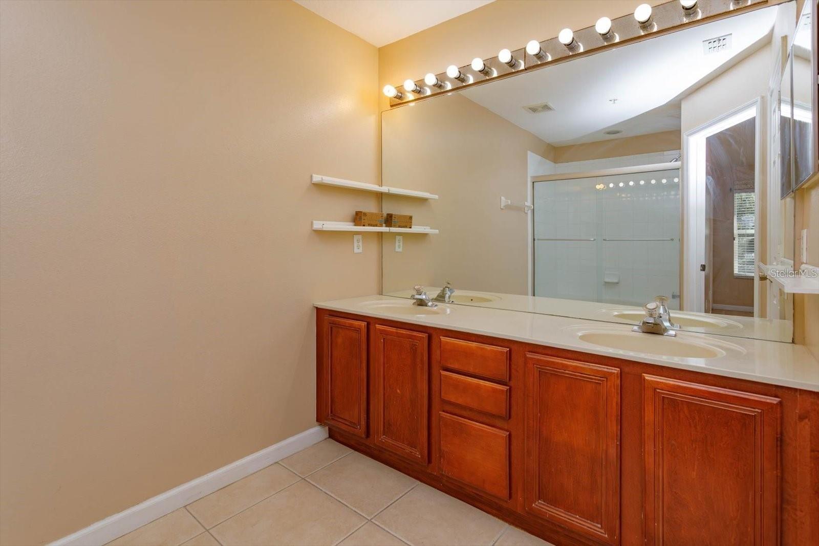 Image 7 of 12 For 6080 Twain Street 105