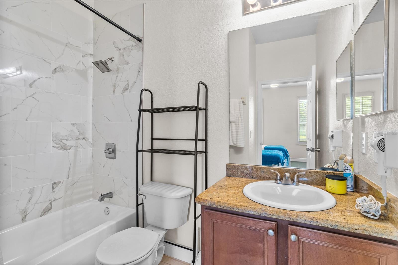 Image 13 of 57 For 3102 Calabria Avenue 3102