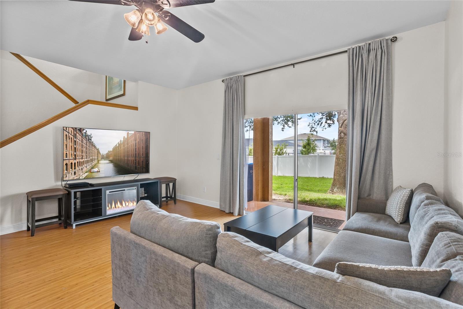 Image 19 of 57 For 3102 Calabria Avenue 3102
