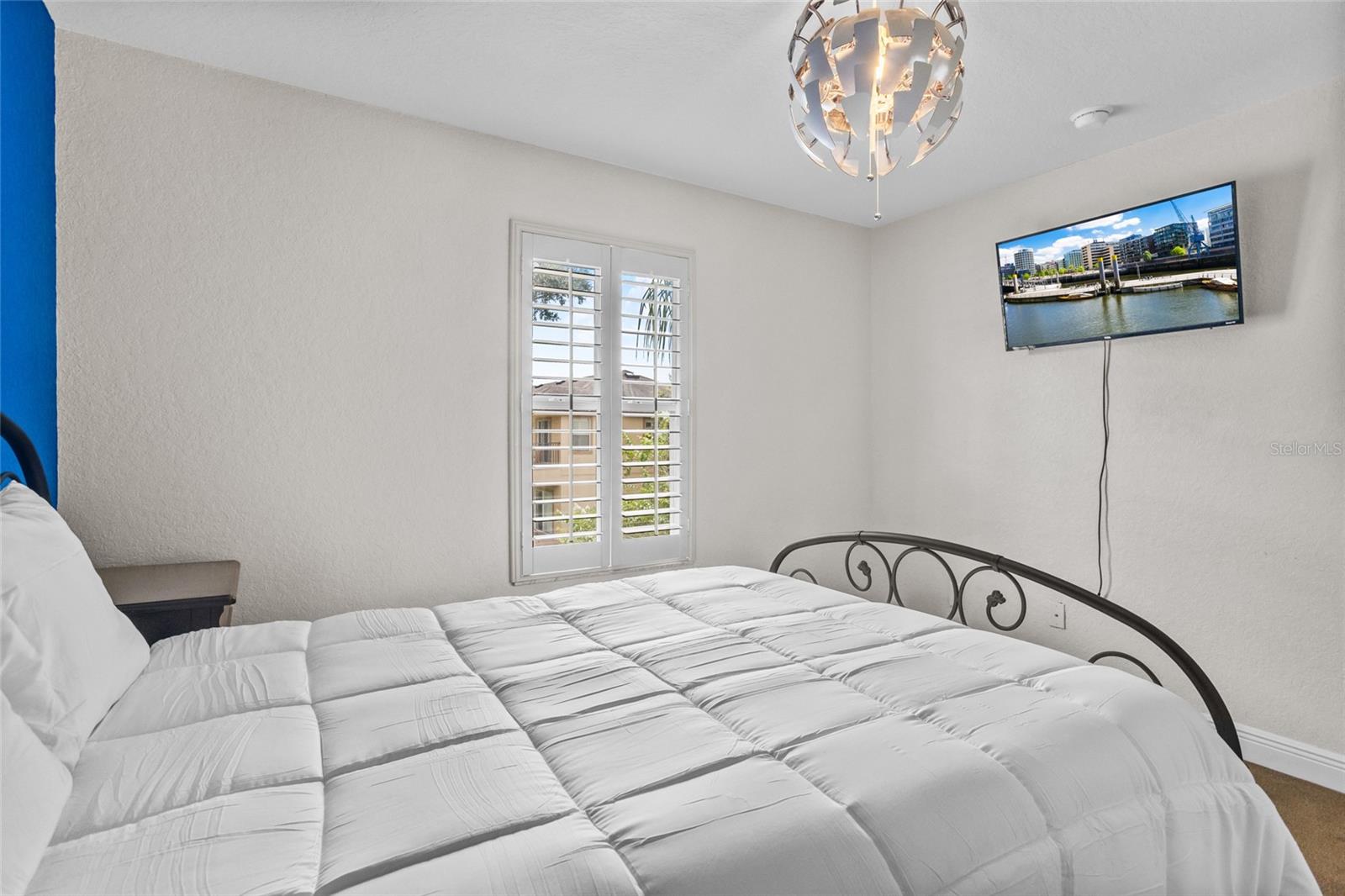 Image 26 of 57 For 3102 Calabria Avenue 3102