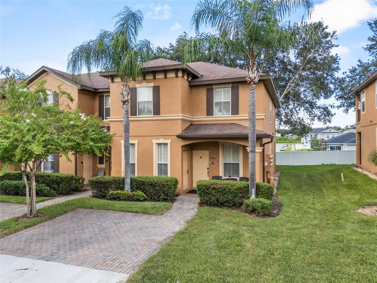 Image 3 of 57 For 3102 Calabria Avenue 3102
