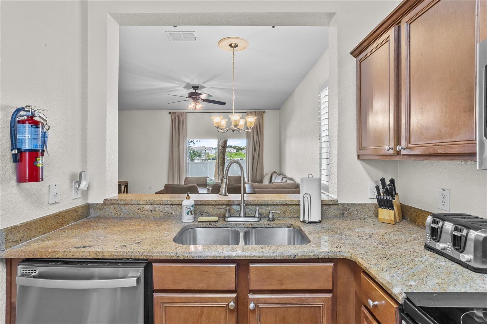 Image 9 of 57 For 3102 Calabria Avenue 3102