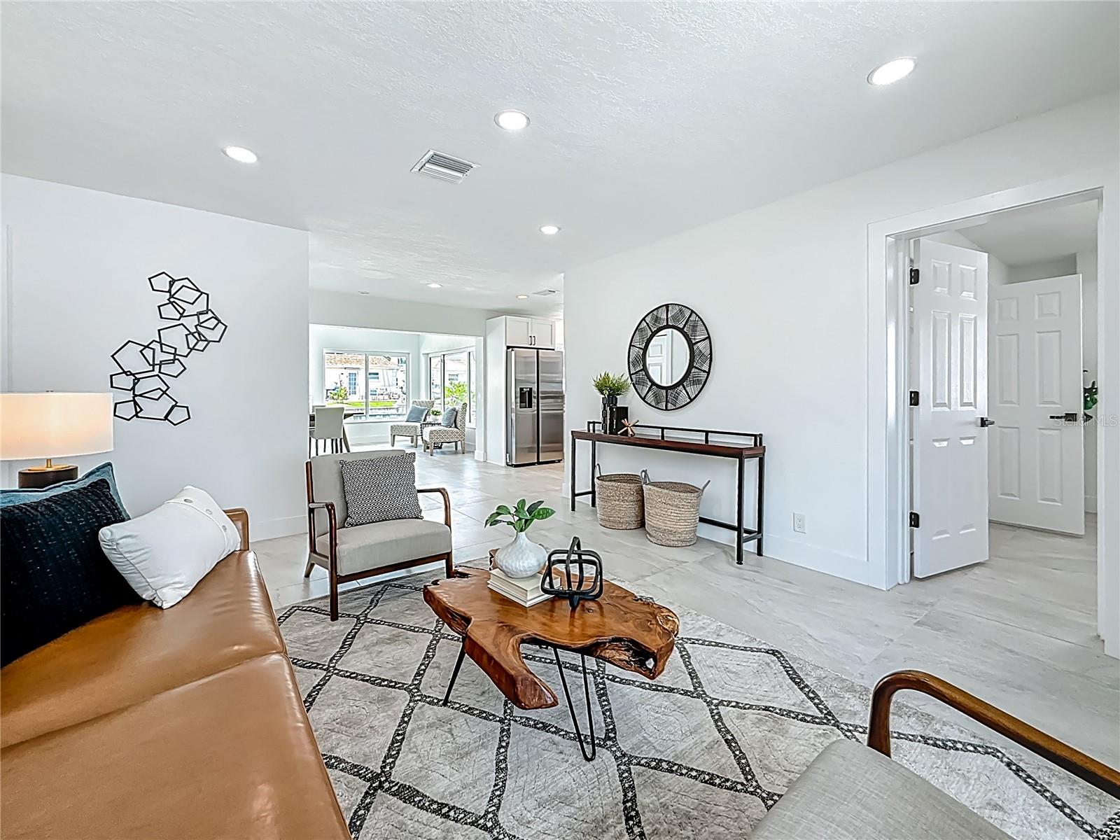 Image 15 of 58 For 572 Baywood Drive N