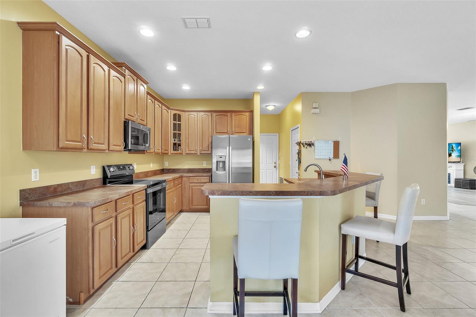 Image 13 of 43 For 8832 Palisades Beach Avenue