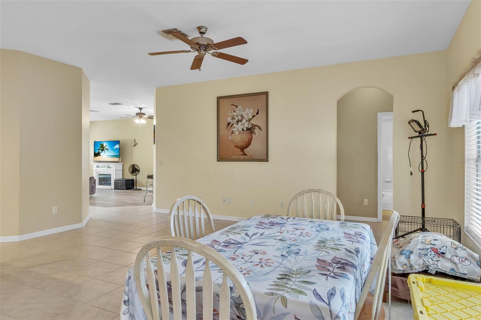 Image 15 of 43 For 8832 Palisades Beach Avenue