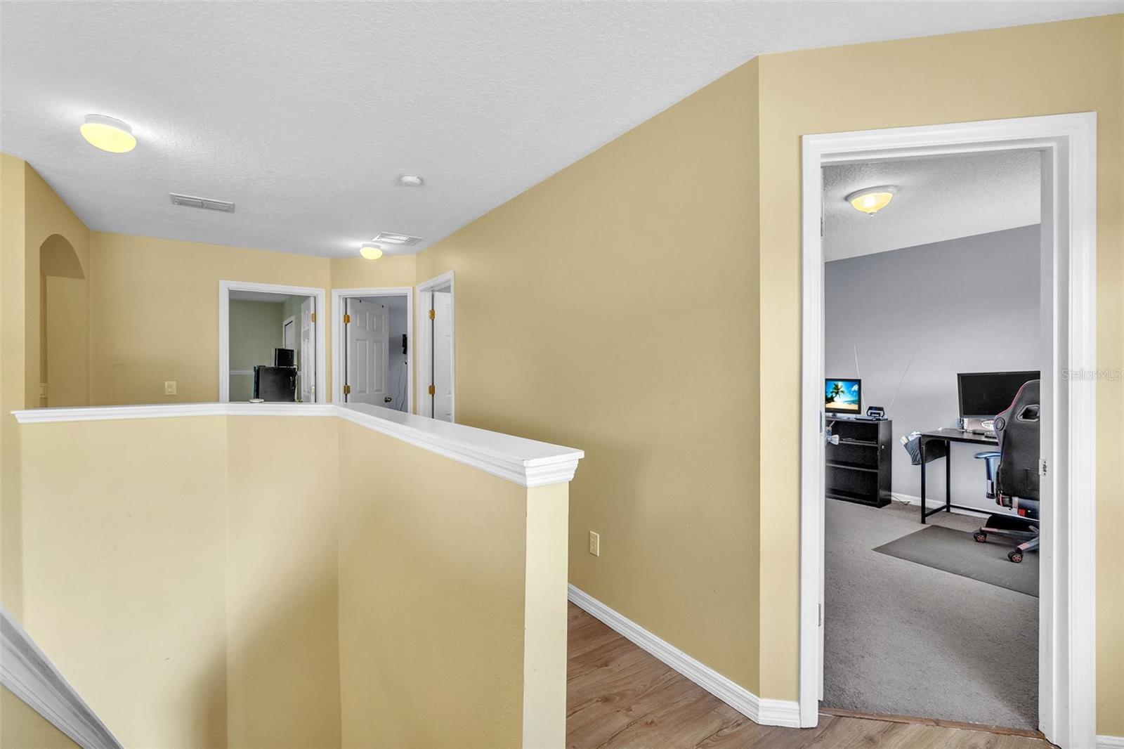 Image 19 of 43 For 8832 Palisades Beach Avenue
