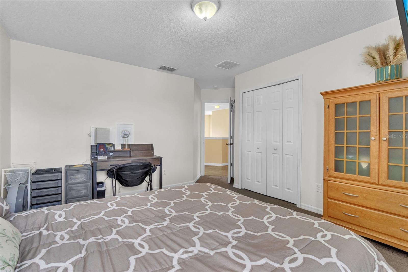 Image 24 of 43 For 8832 Palisades Beach Avenue