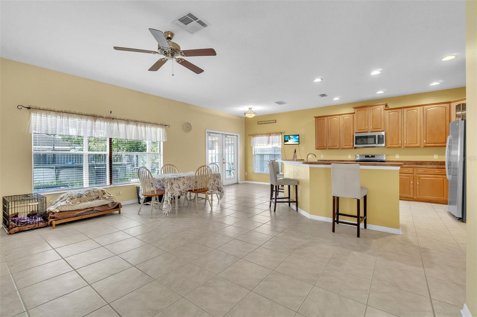 Image 7 of 43 For 8832 Palisades Beach Avenue