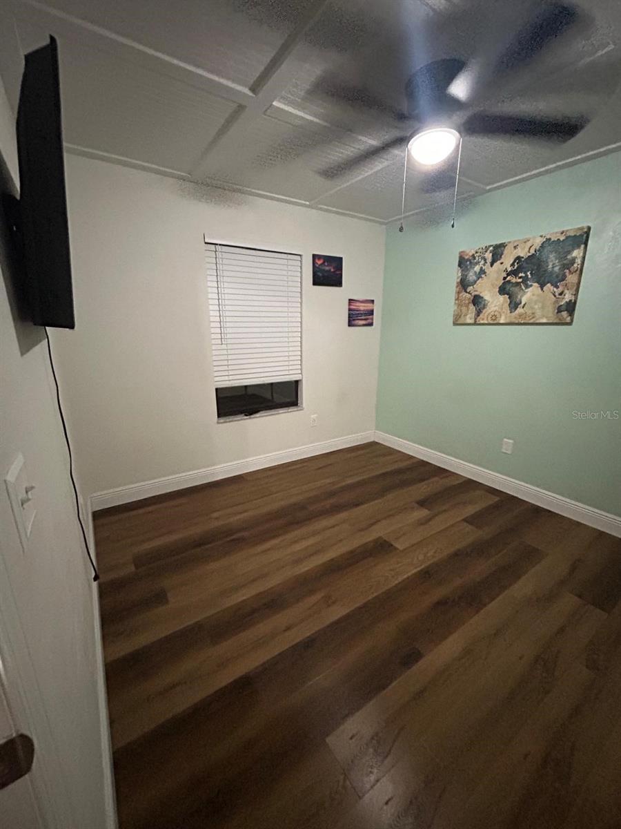 Image 10 of 40 For 1469 General Custer Avenue