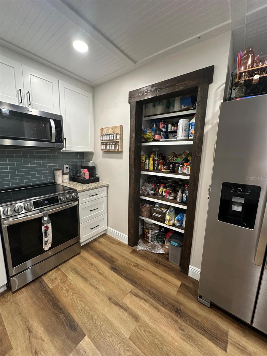 Image 11 of 40 For 1469 General Custer Avenue