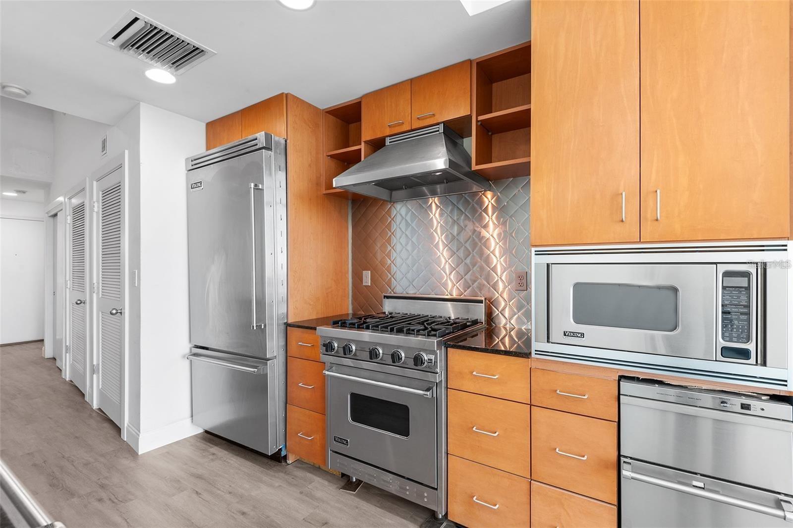 Image 6 of 11 For 1208 Kennedy Boulevard 824