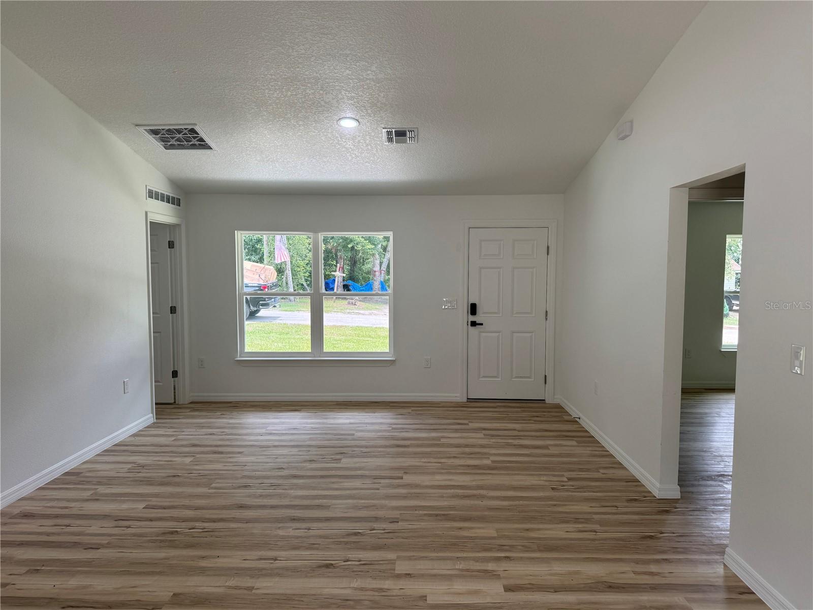 Image 4 of 17 For 3244 Deal Street