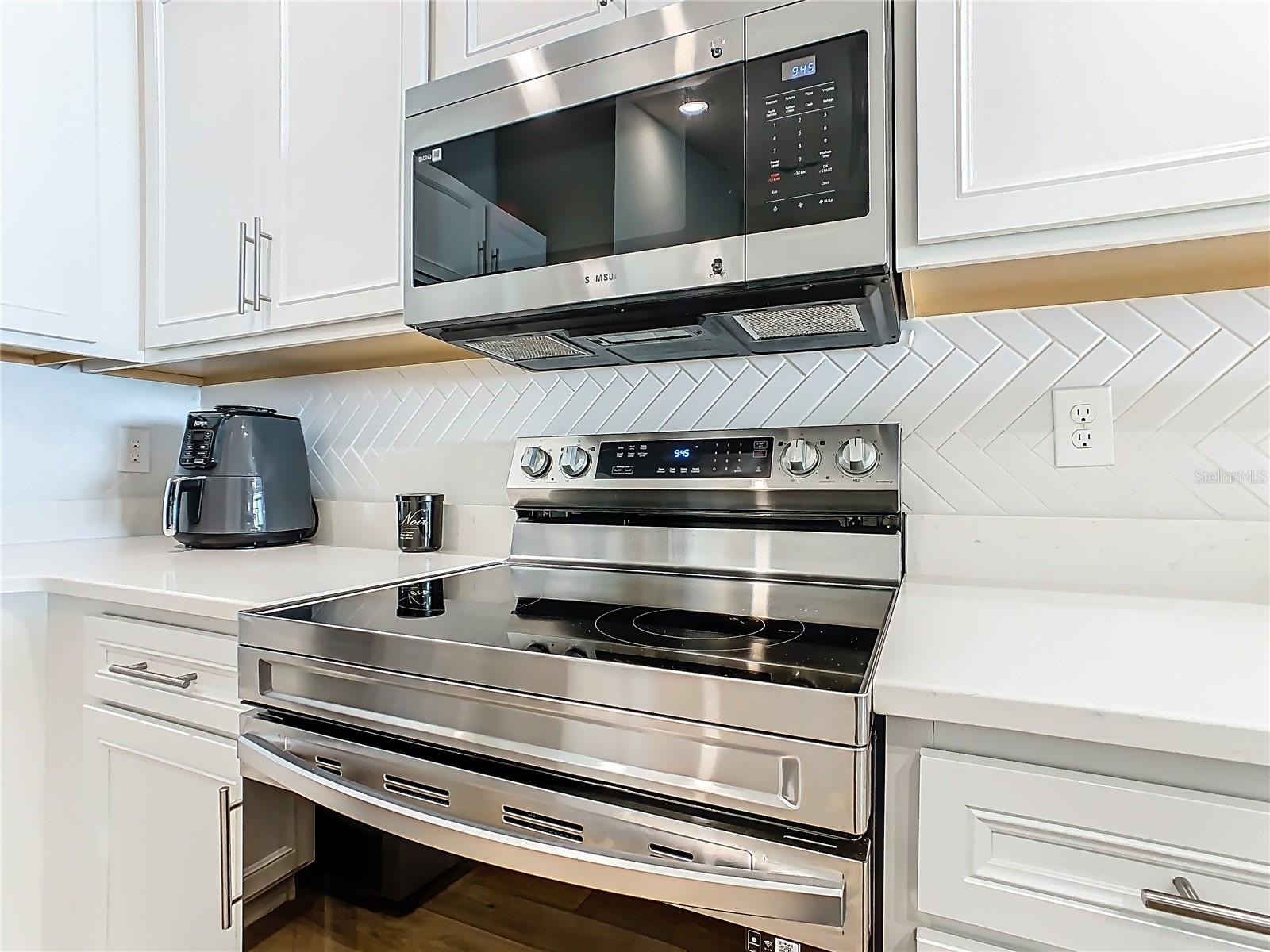Image 11 of 57 For 1060 Cascade Drive
