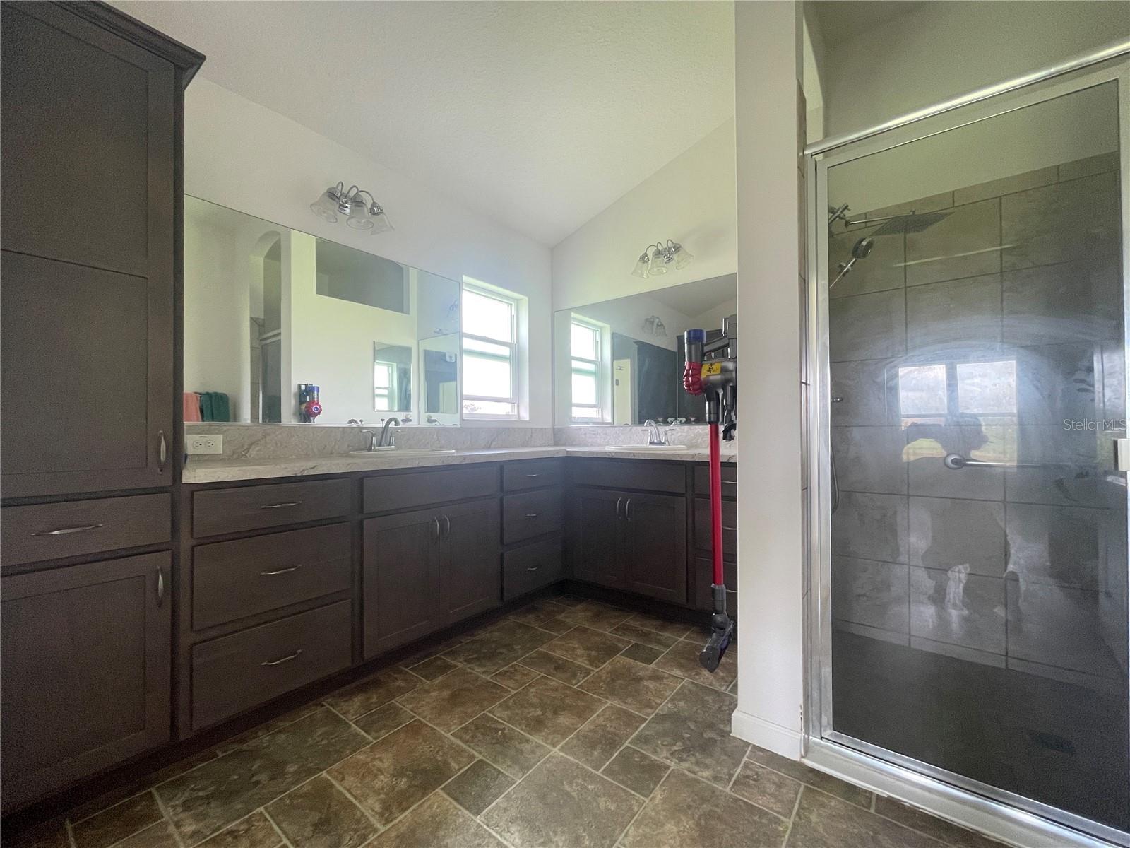 Image 12 of 38 For 11216 Roz Way