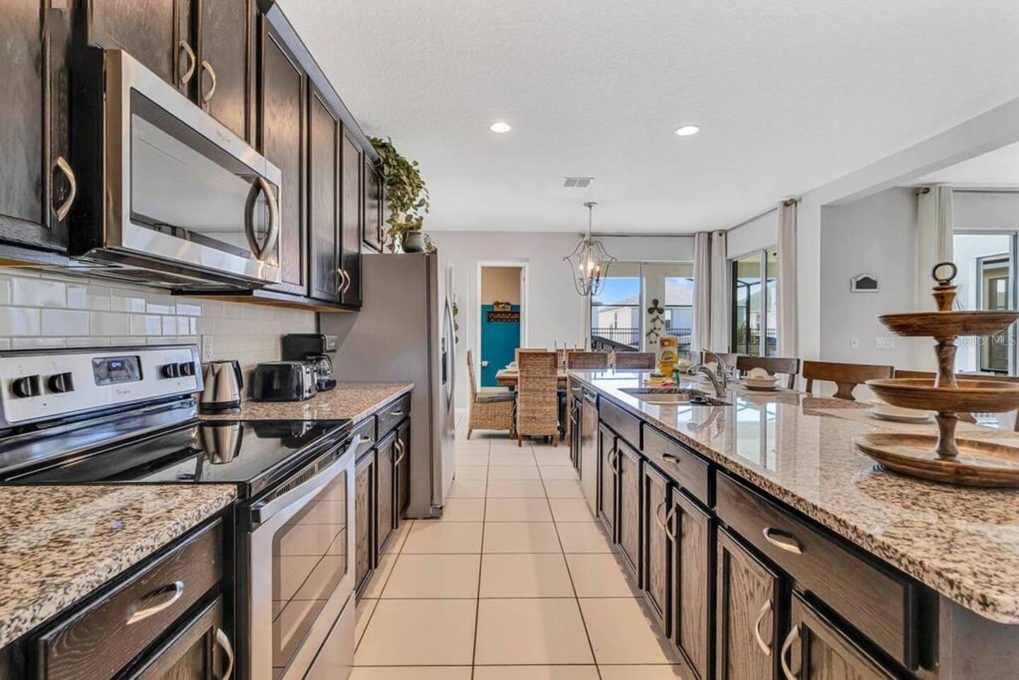 Image 15 of 76 For 1811 Sawyer Palm Place