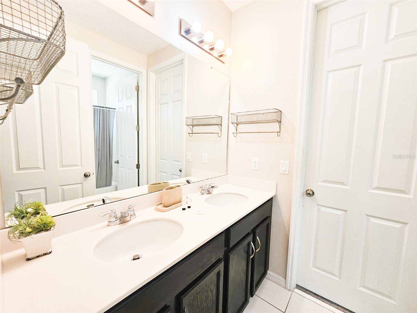 Image 33 of 76 For 1811 Sawyer Palm Place