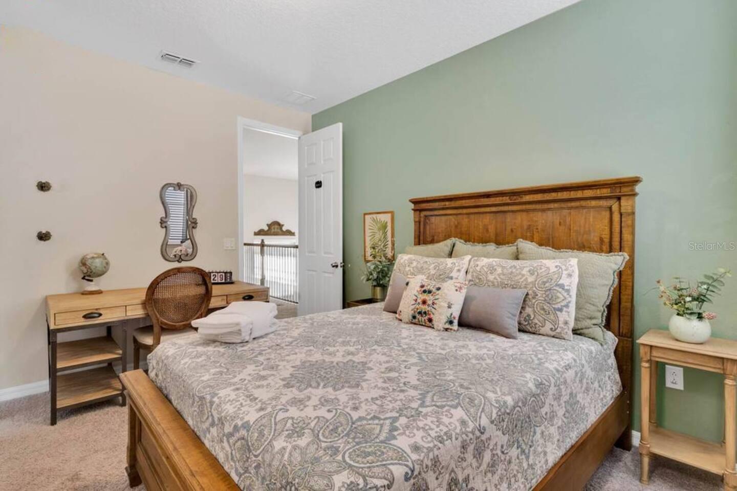 Image 42 of 76 For 1811 Sawyer Palm Place