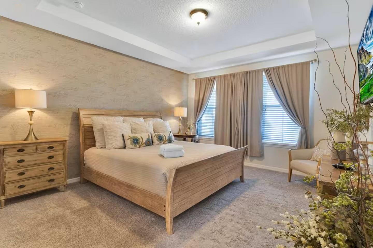 Image 6 of 76 For 1811 Sawyer Palm Place