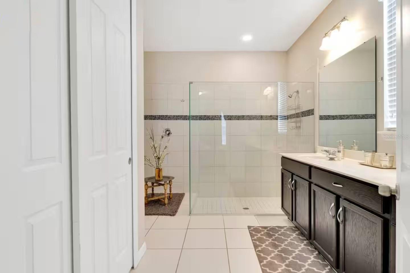 Image 8 of 76 For 1811 Sawyer Palm Place