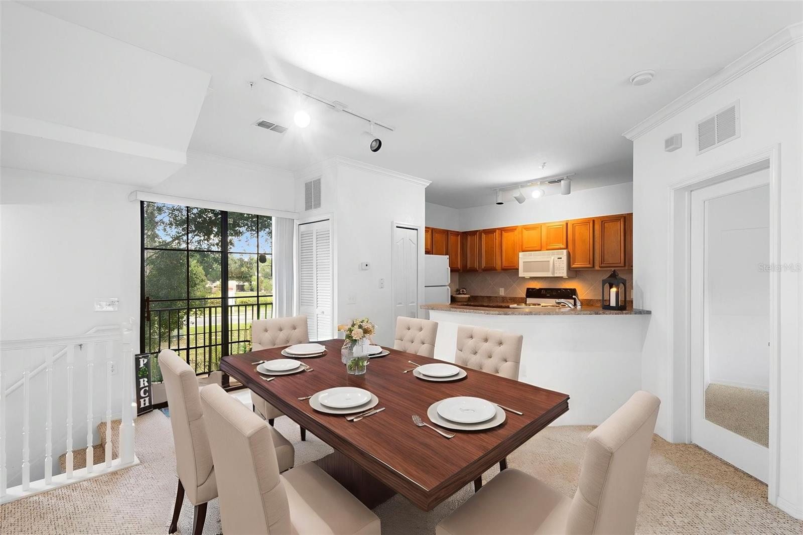 Image 8 of 29 For 6135 Metrowest Boulevard 105