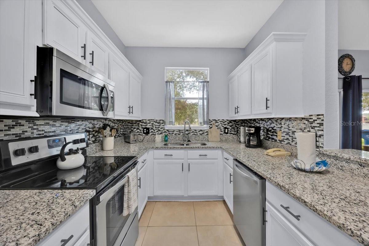 Image 15 of 46 For 2214 Calabria Avenue