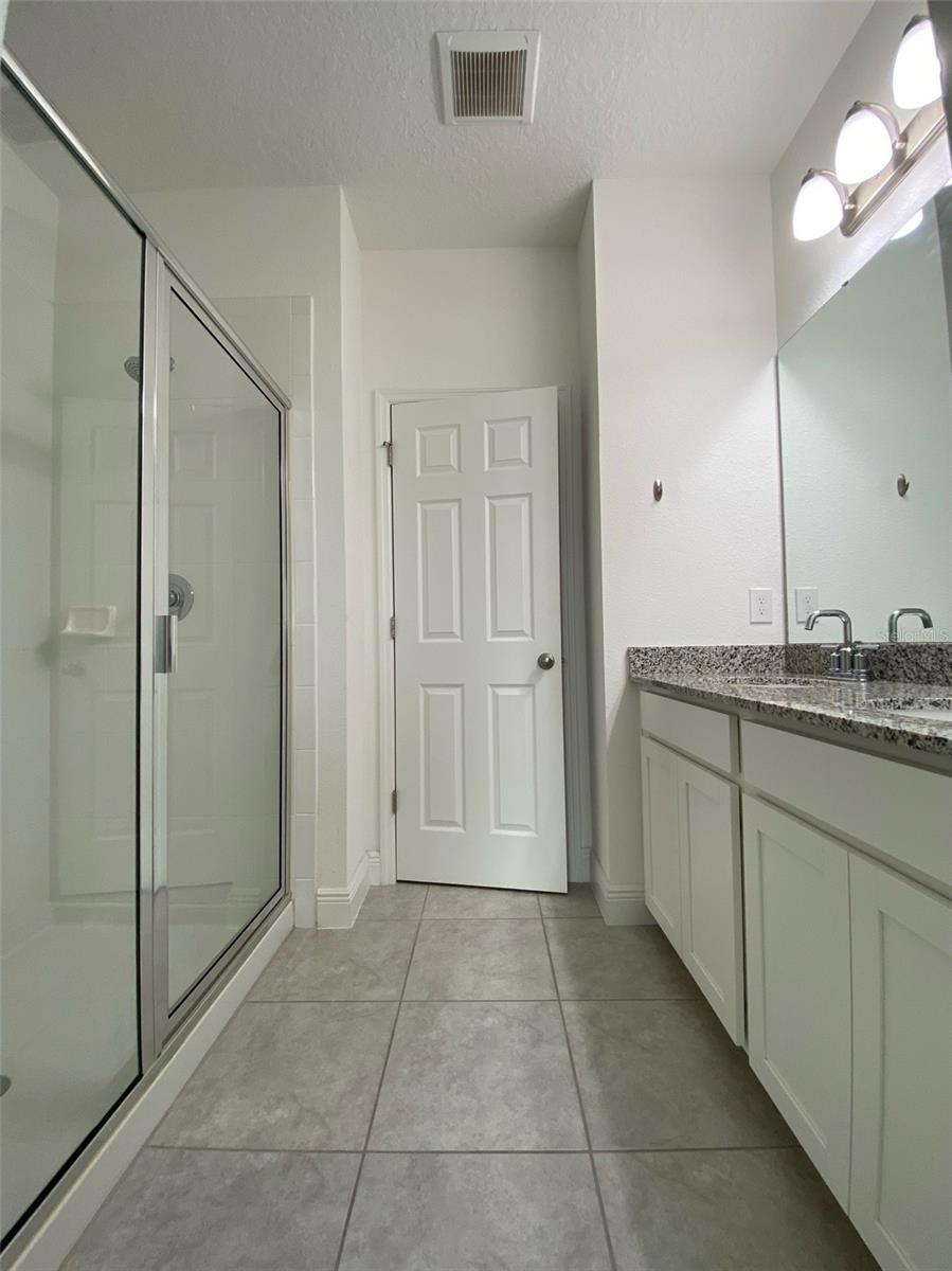 Image 13 of 22 For 9826 Amber Chestnut Way