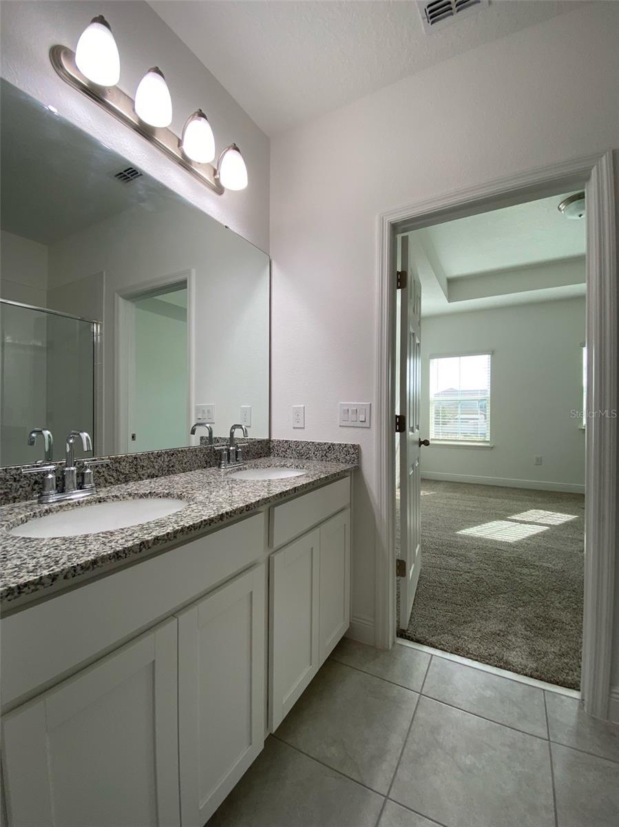 Image 14 of 22 For 9826 Amber Chestnut Way