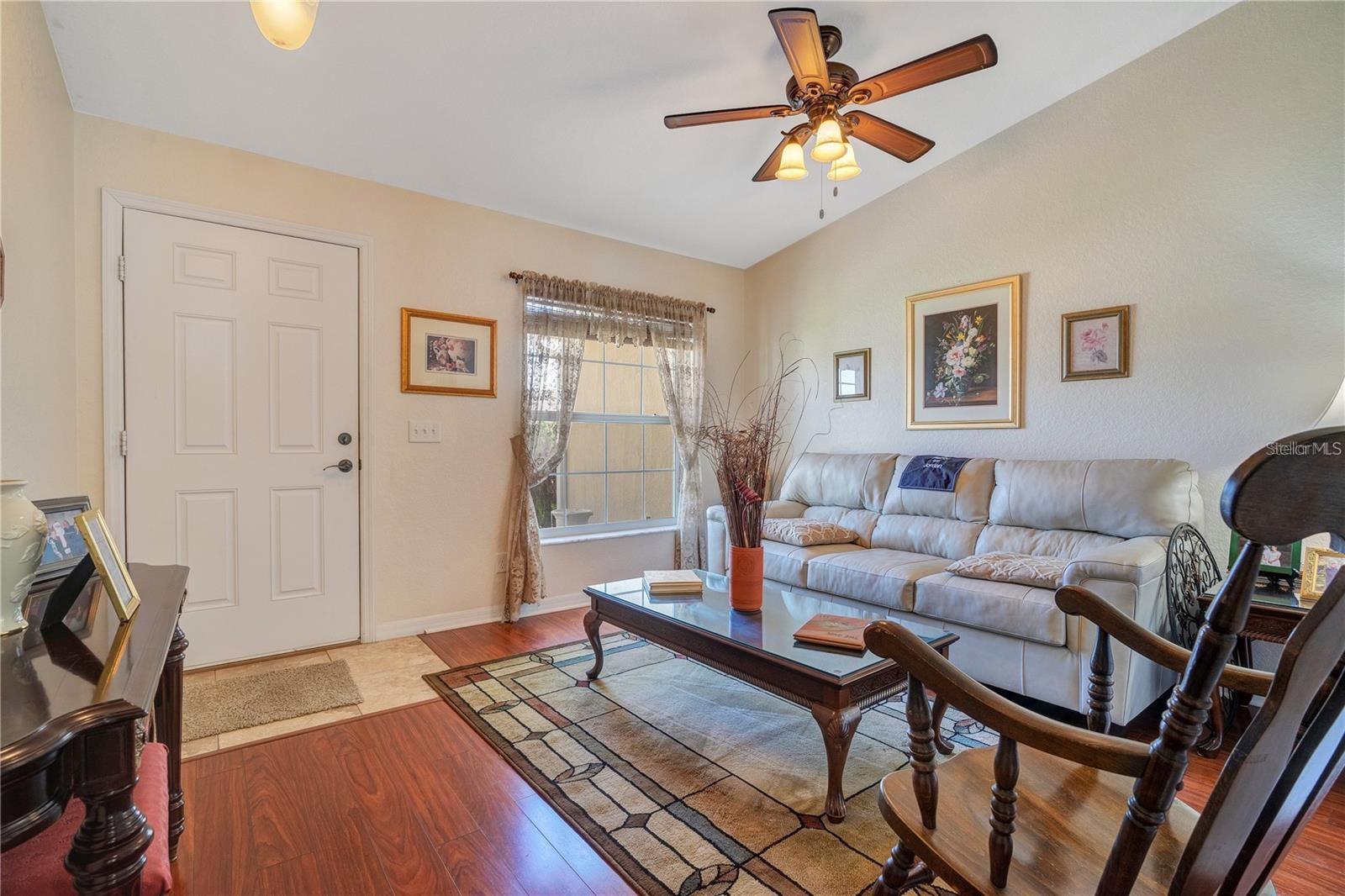 Image 3 of 26 For 510 Peter Pan Blvd