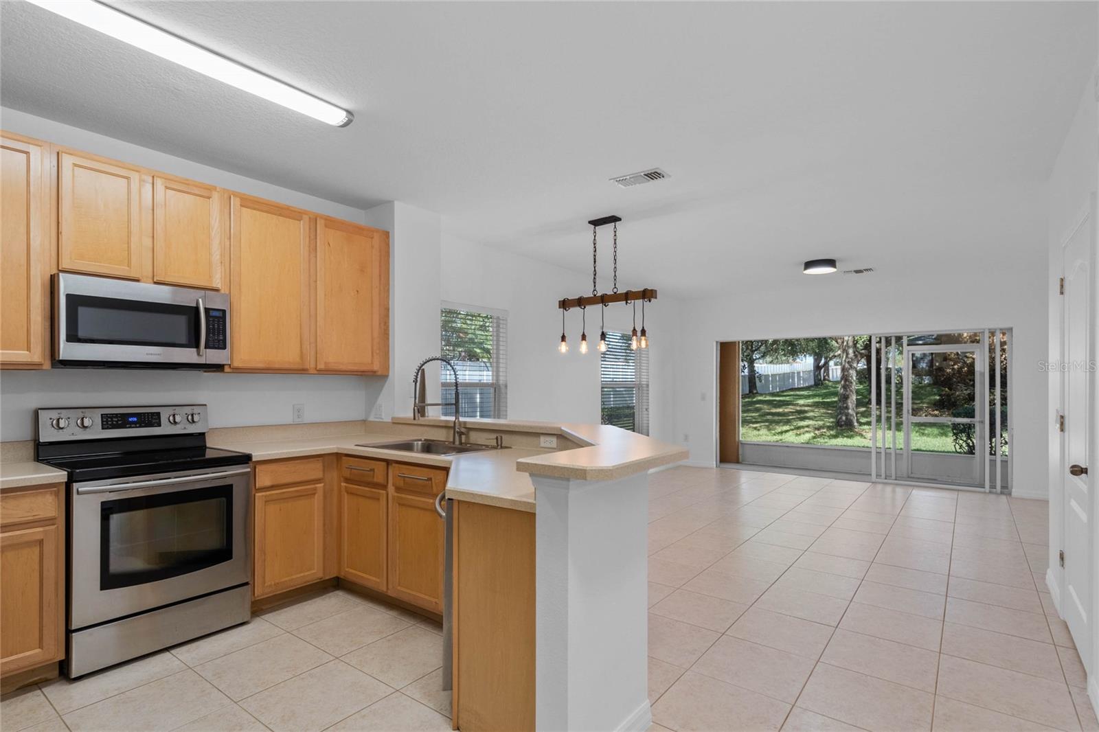 Image 6 of 20 For 102 Chelsea Drive