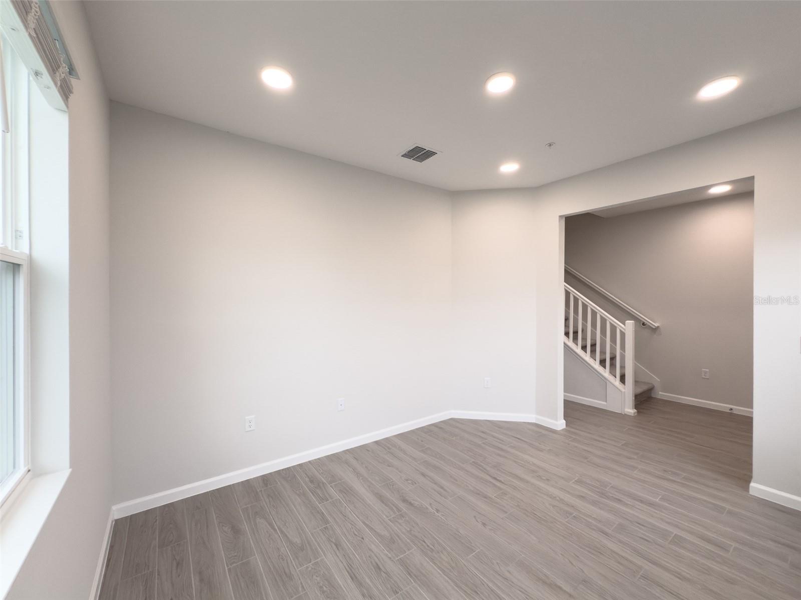 Image 10 of 67 For 640 Pothos Street