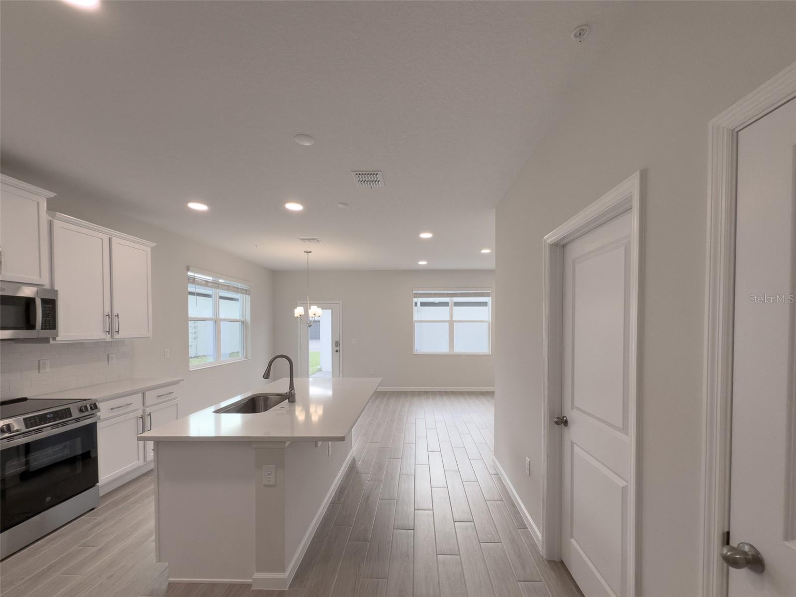 Image 15 of 67 For 640 Pothos Street