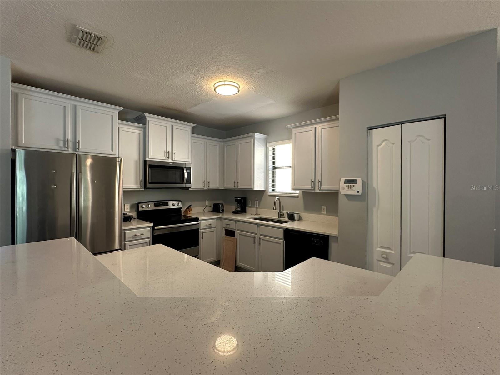 Image 10 of 44 For 1025 Cypress Pointe Boulevard