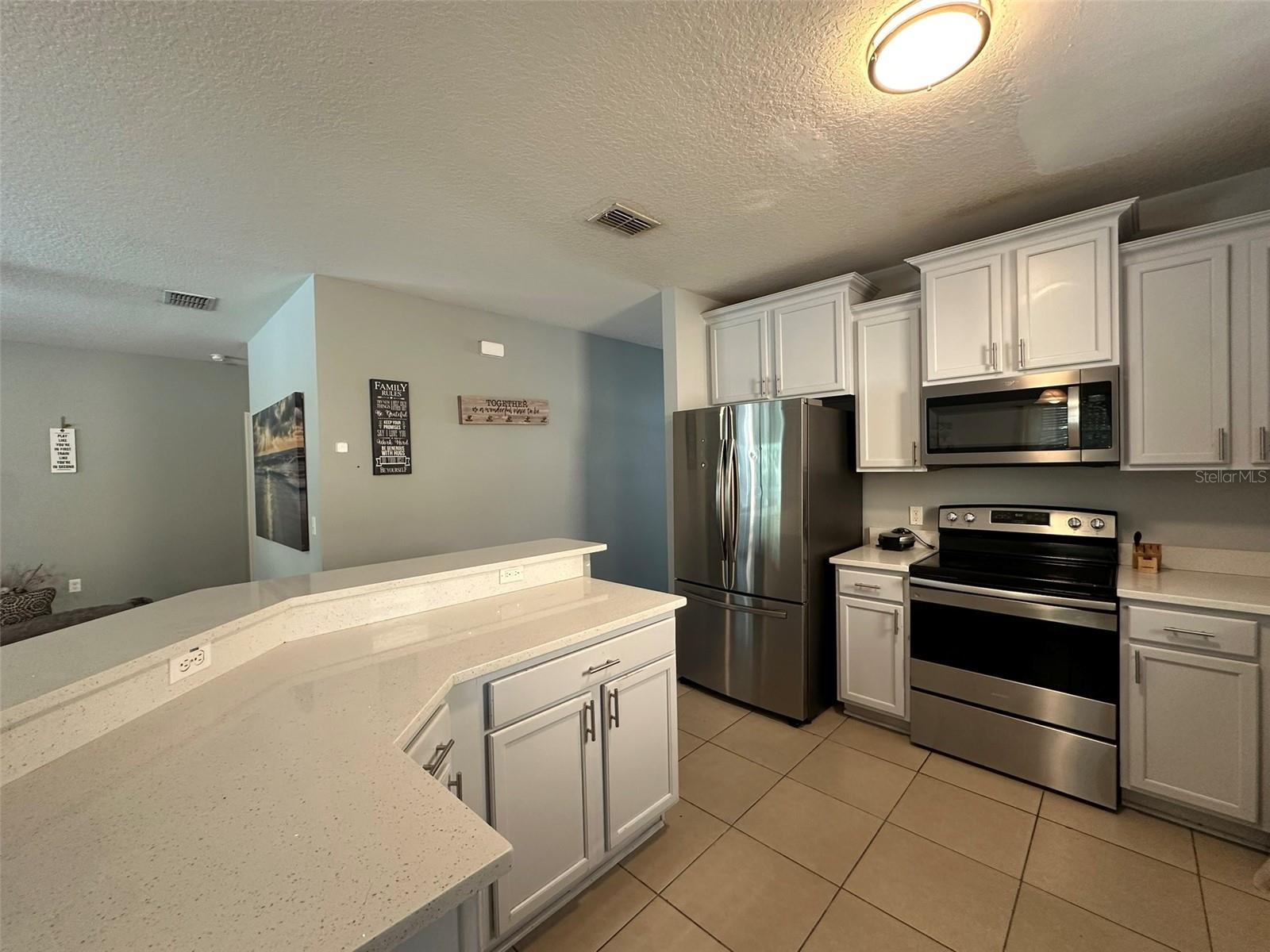 Image 11 of 44 For 1025 Cypress Pointe Boulevard