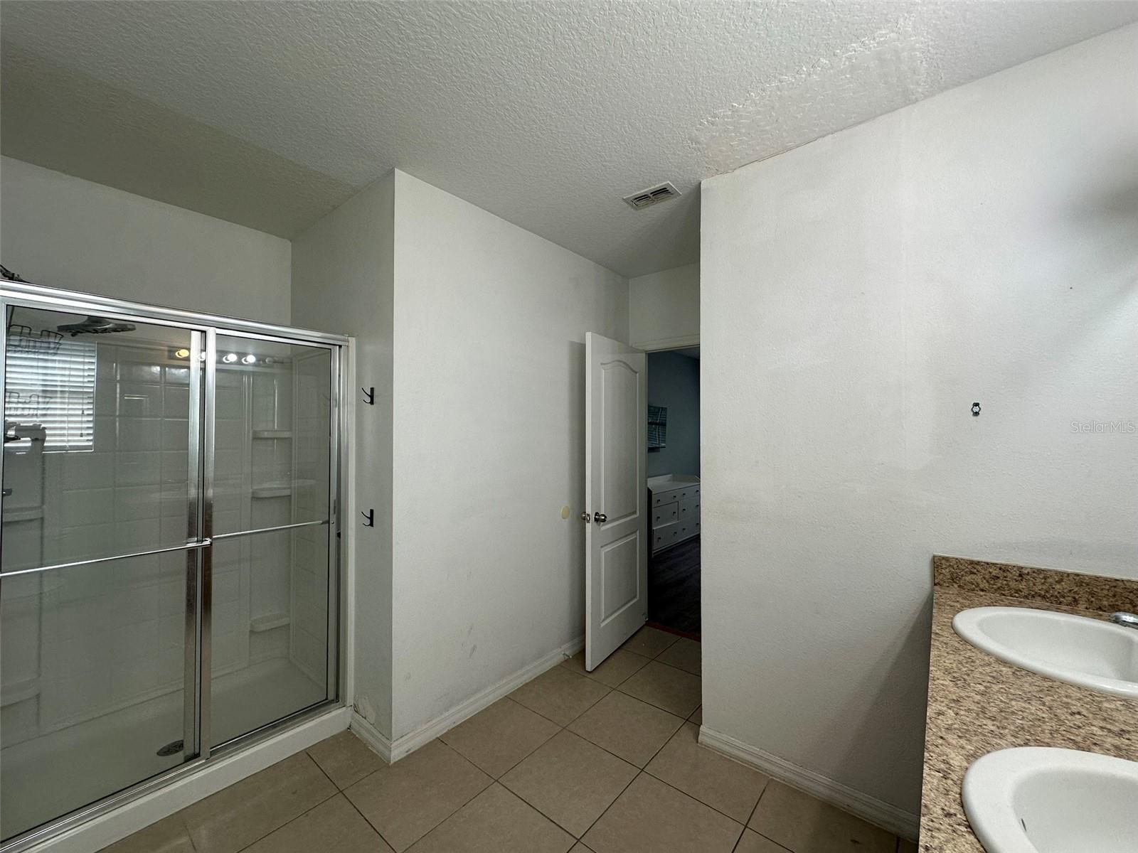 Image 27 of 44 For 1025 Cypress Pointe Boulevard