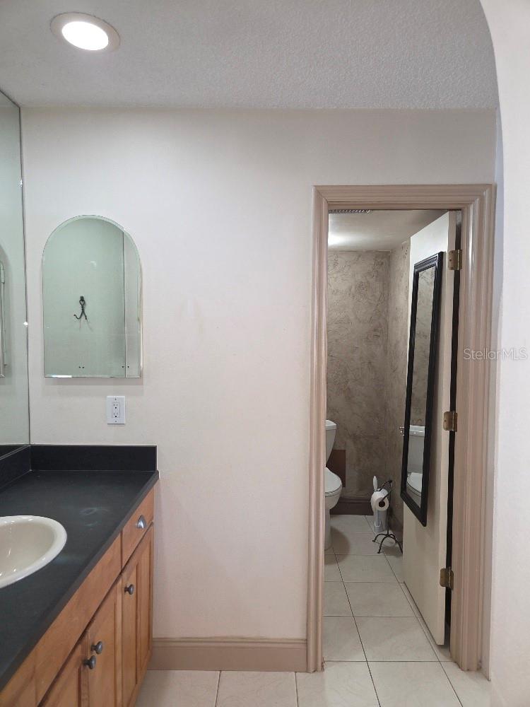 Image 17 of 29 For 622 Orange Drive 233