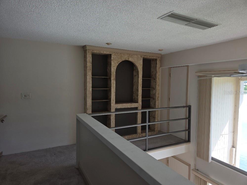 Image 19 of 29 For 622 Orange Drive 233