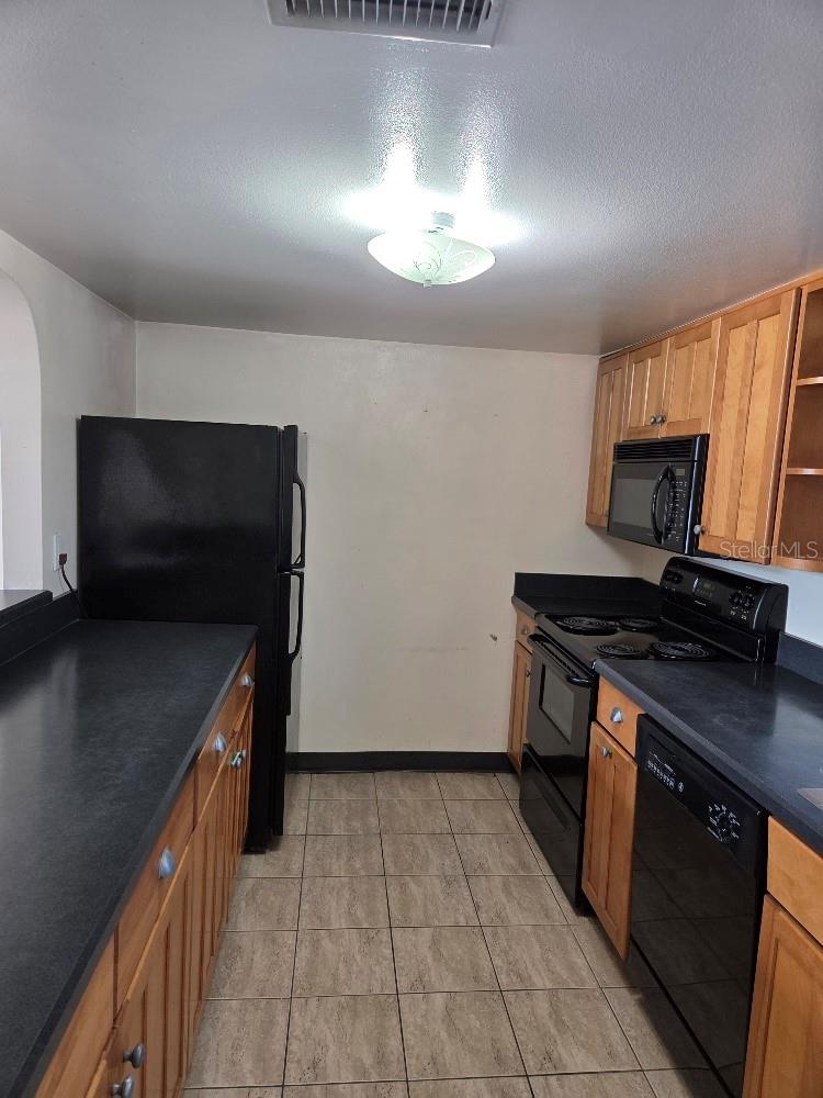 Image 6 of 29 For 622 Orange Drive 233