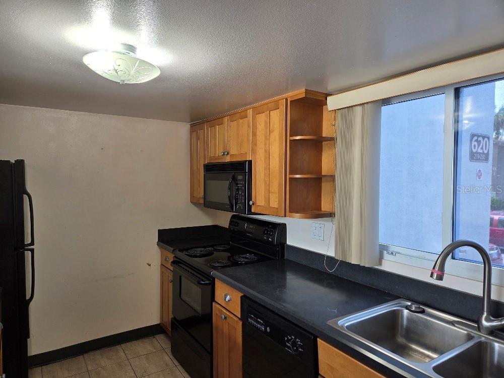 Image 7 of 29 For 622 Orange Drive 233