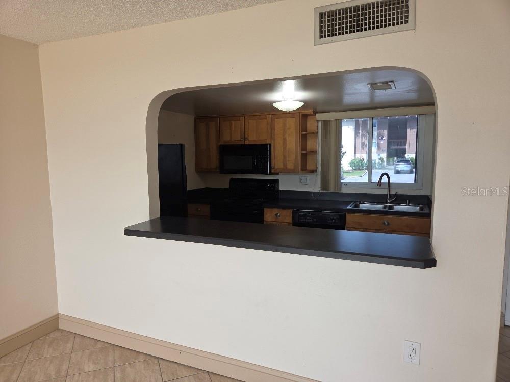Image 8 of 29 For 622 Orange Drive 233