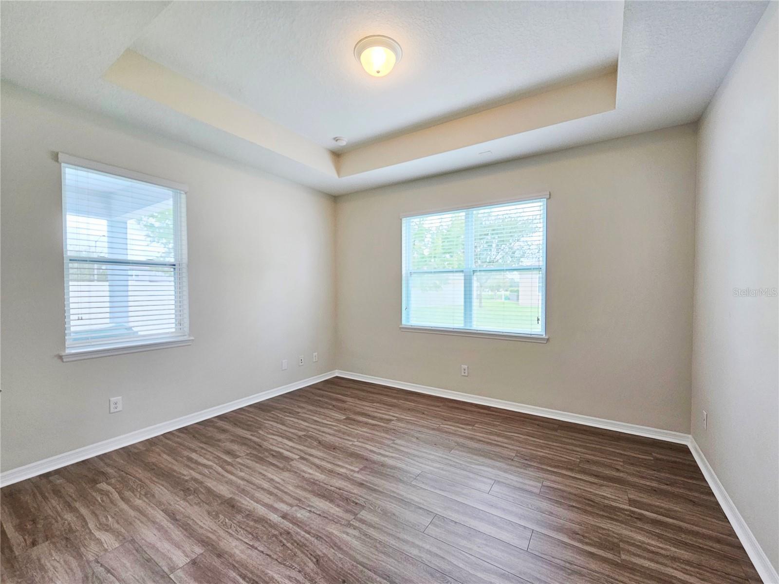 Image 14 of 39 For 12754 Garridan Avenue