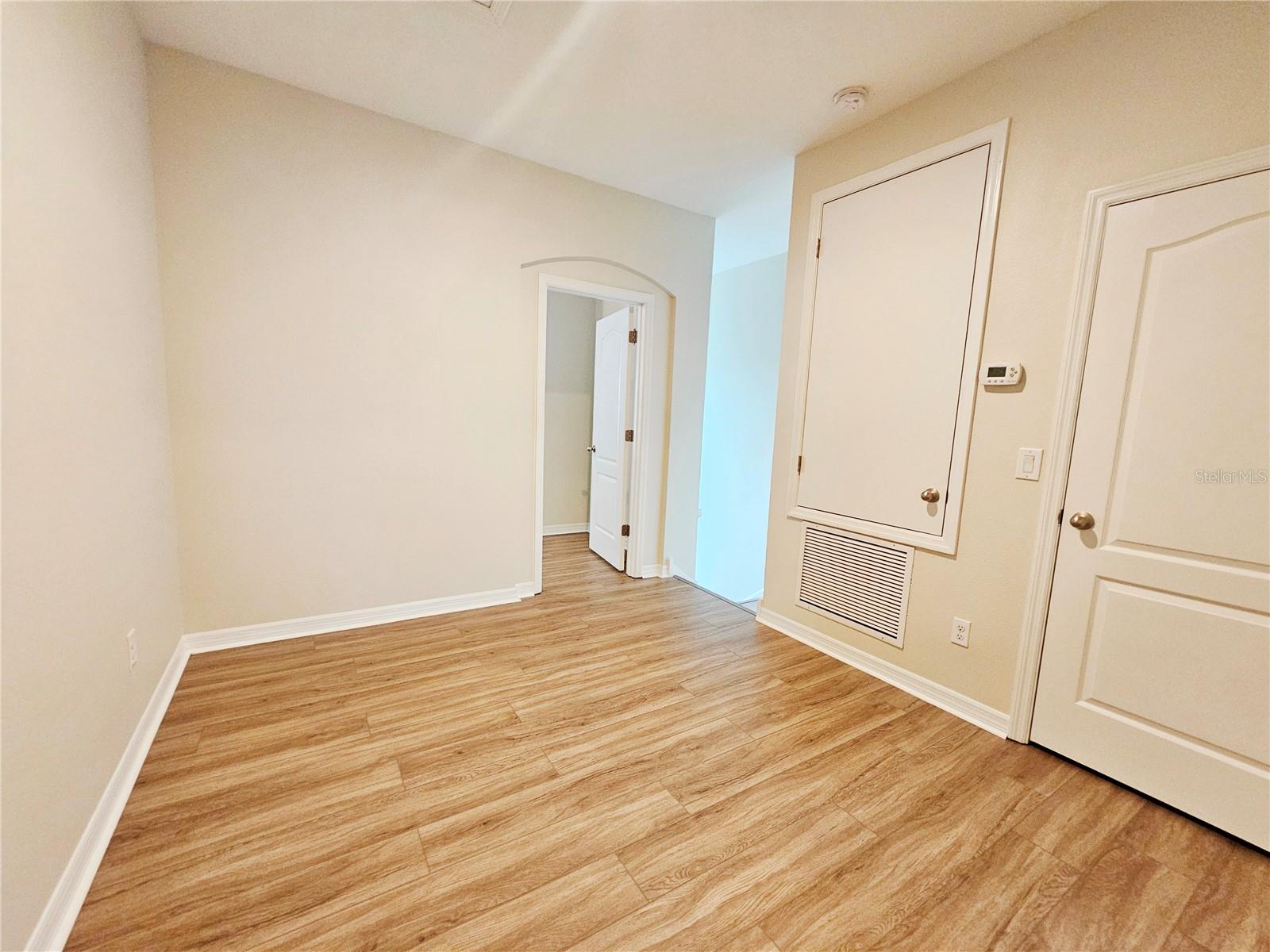 Image 20 of 39 For 12754 Garridan Avenue
