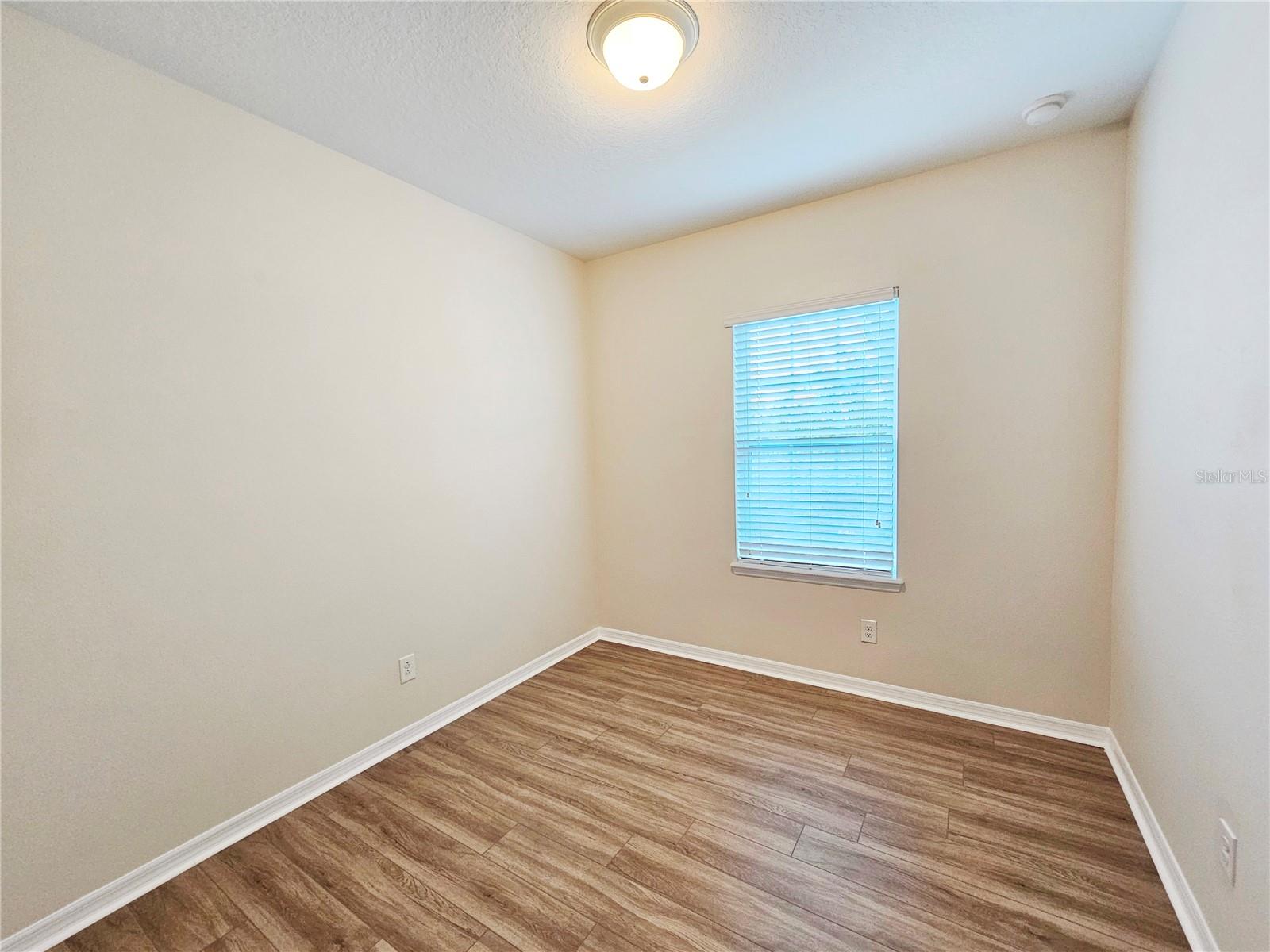 Image 24 of 39 For 12754 Garridan Avenue