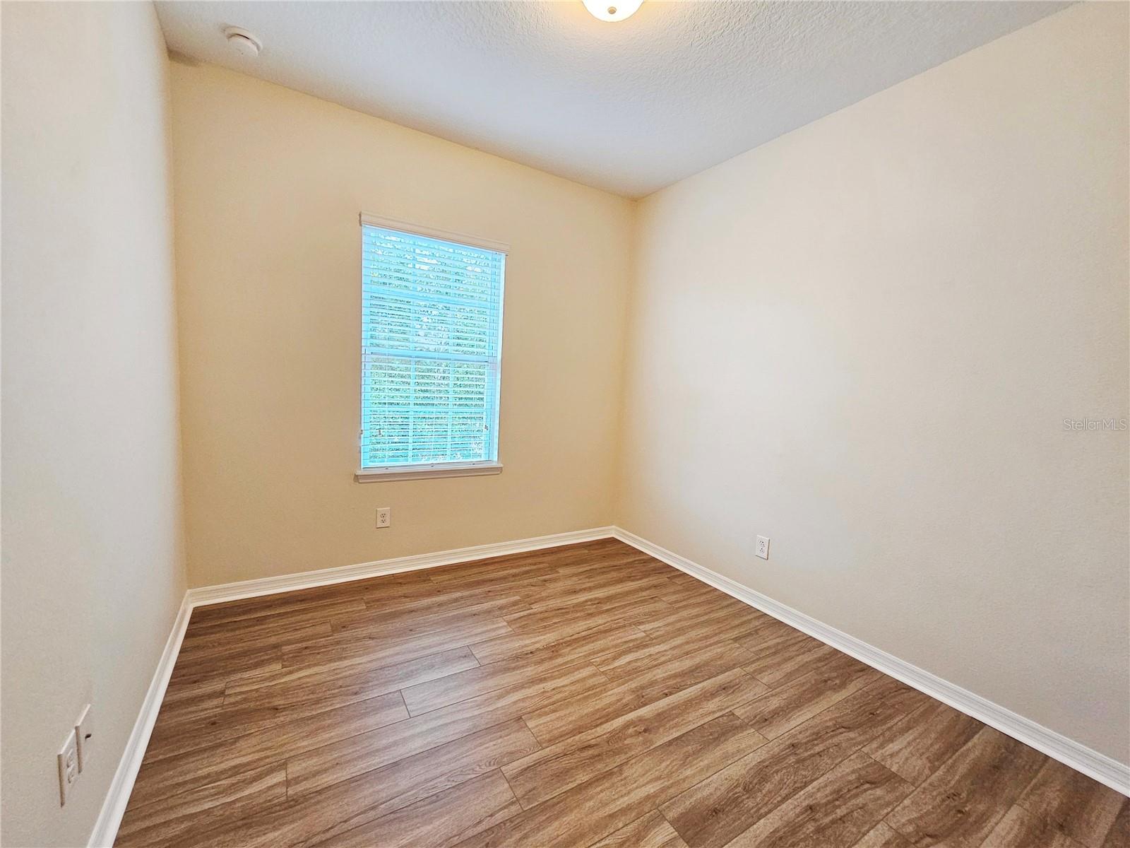 Image 28 of 39 For 12754 Garridan Avenue