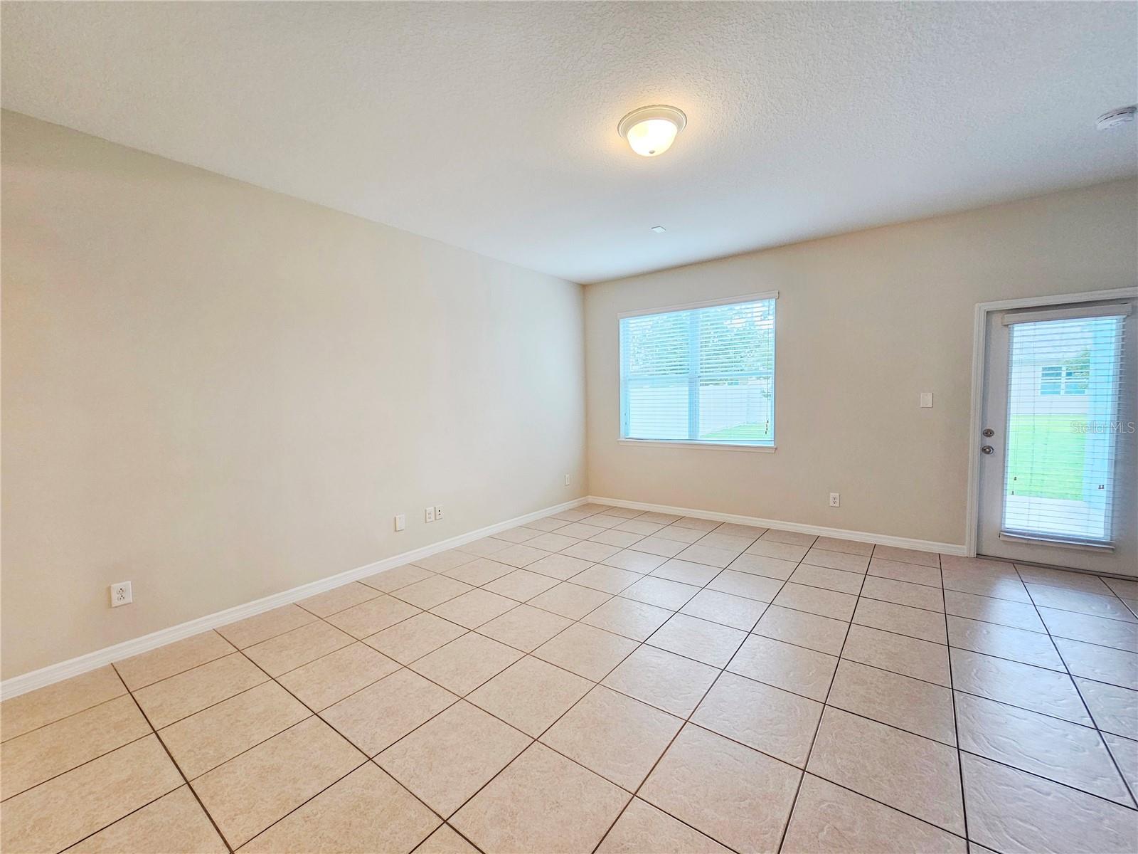 Image 8 of 39 For 12754 Garridan Avenue