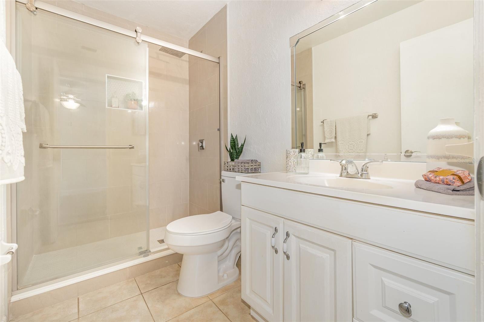 Image 15 of 25 For 607 Saint Johns Ct  607