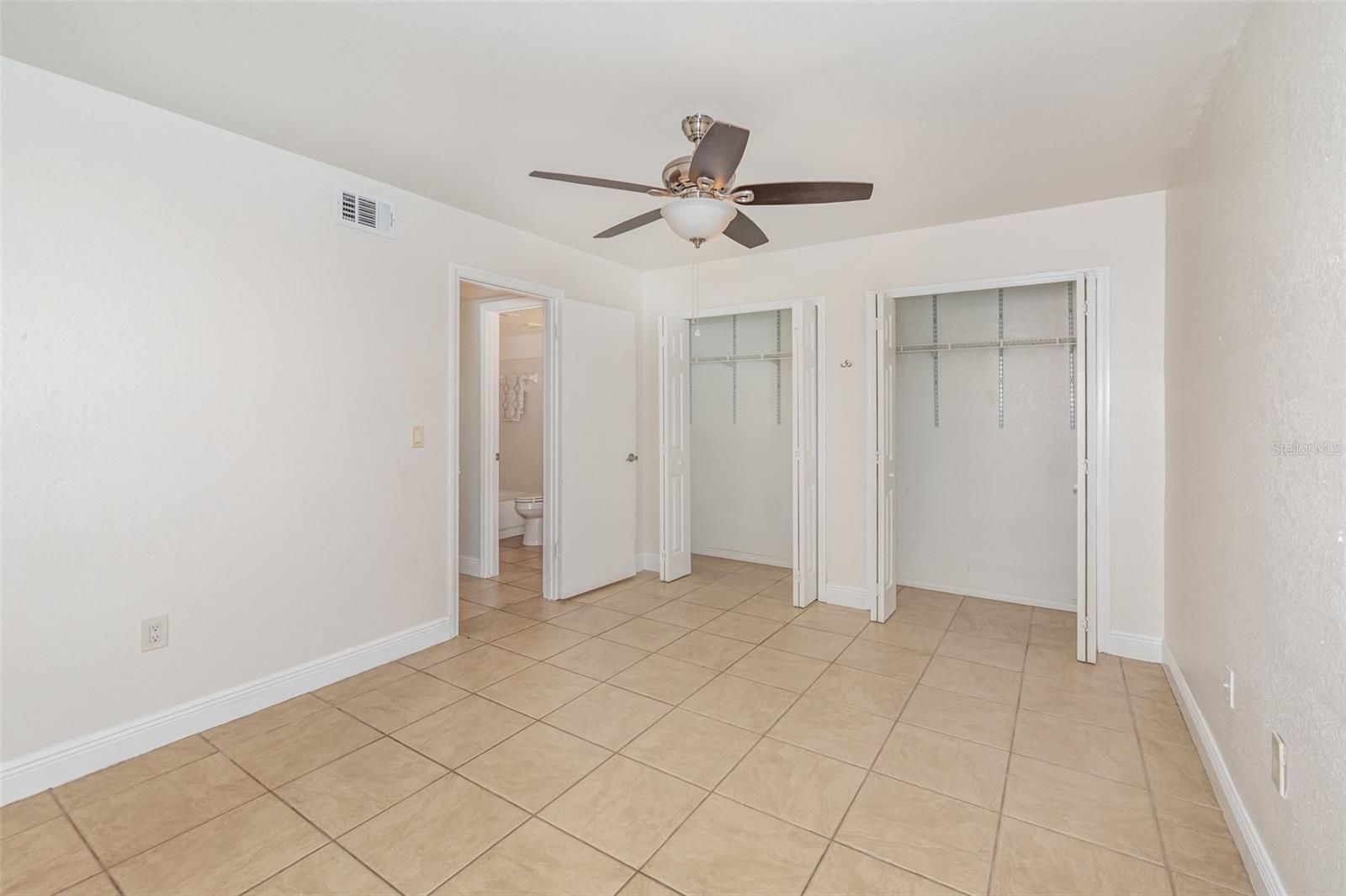 Image 18 of 25 For 607 Saint Johns Ct  607
