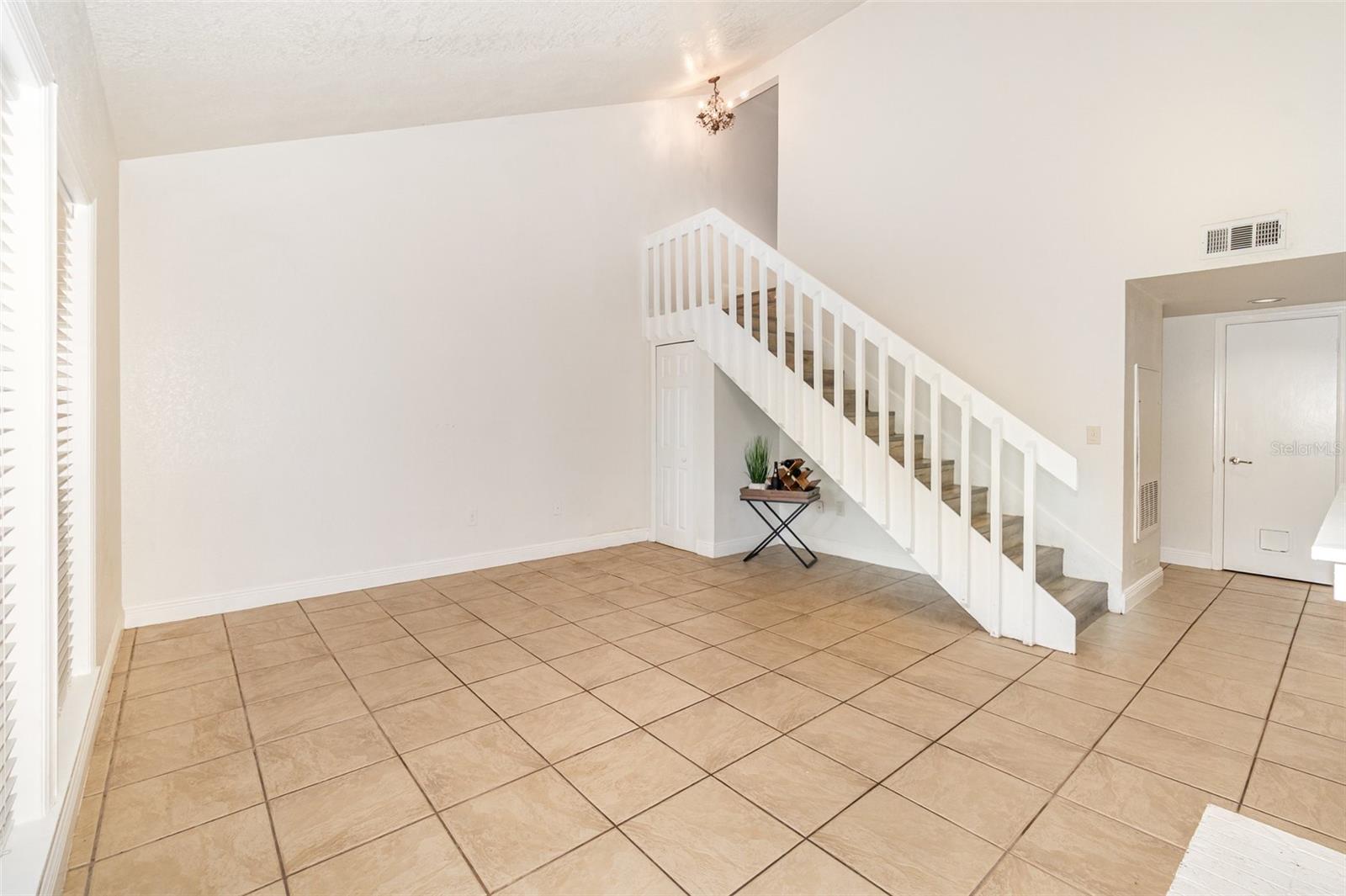 Image 8 of 25 For 607 Saint Johns Ct  607