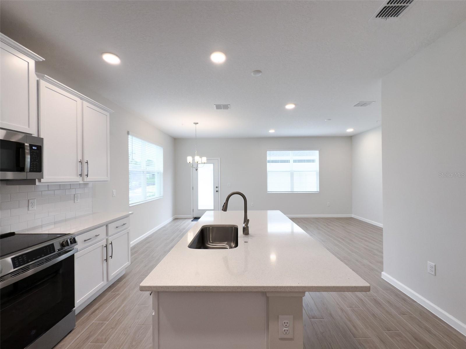 Image 14 of 69 For 551 Pothos Street