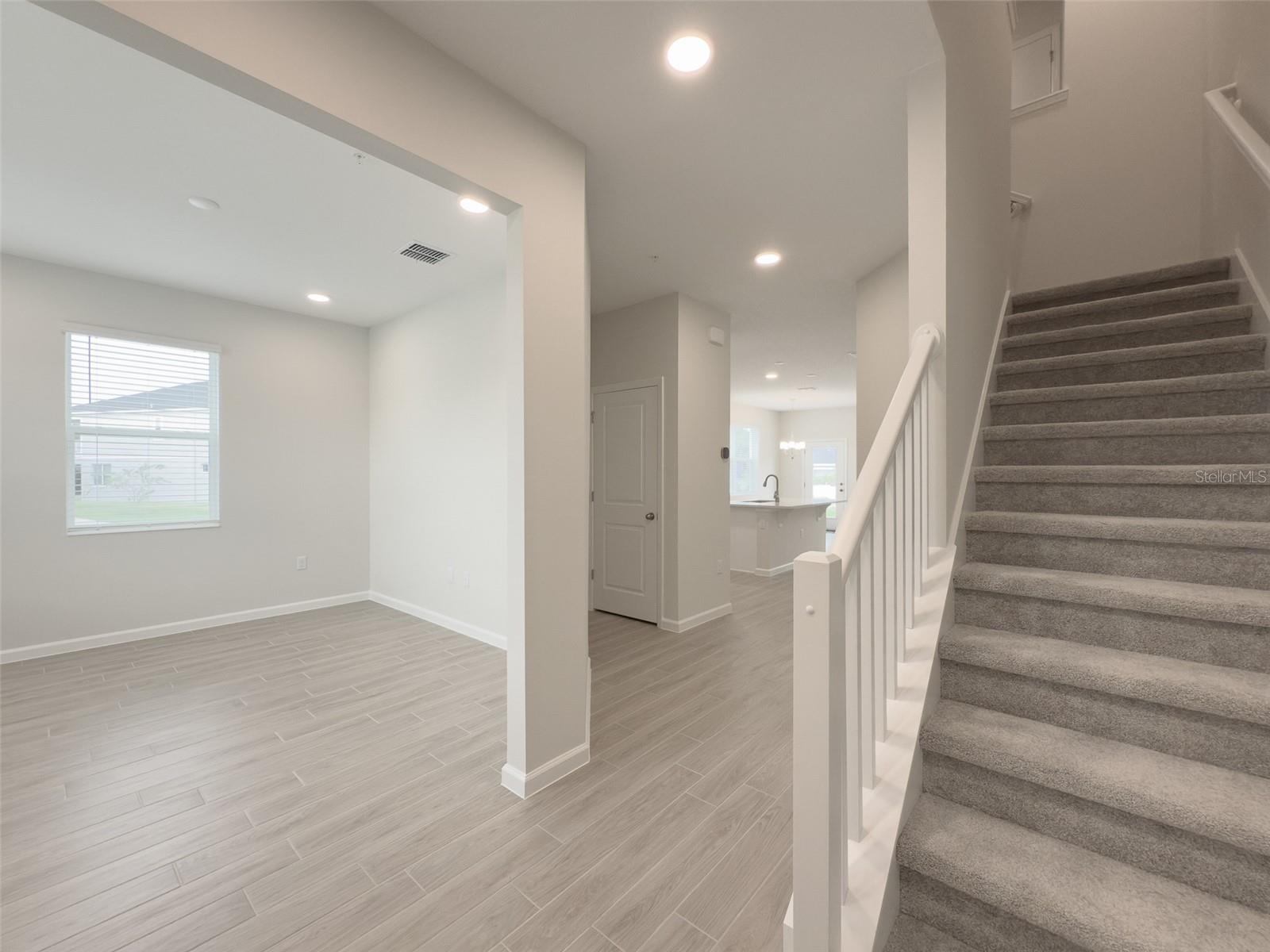 Image 7 of 69 For 551 Pothos Street