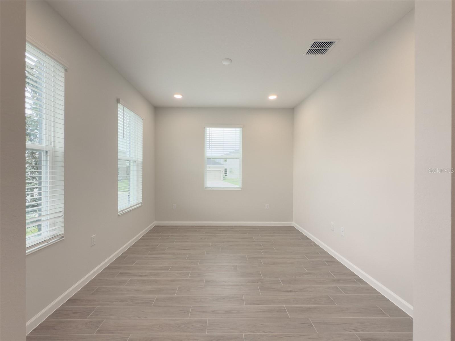 Image 9 of 69 For 551 Pothos Street